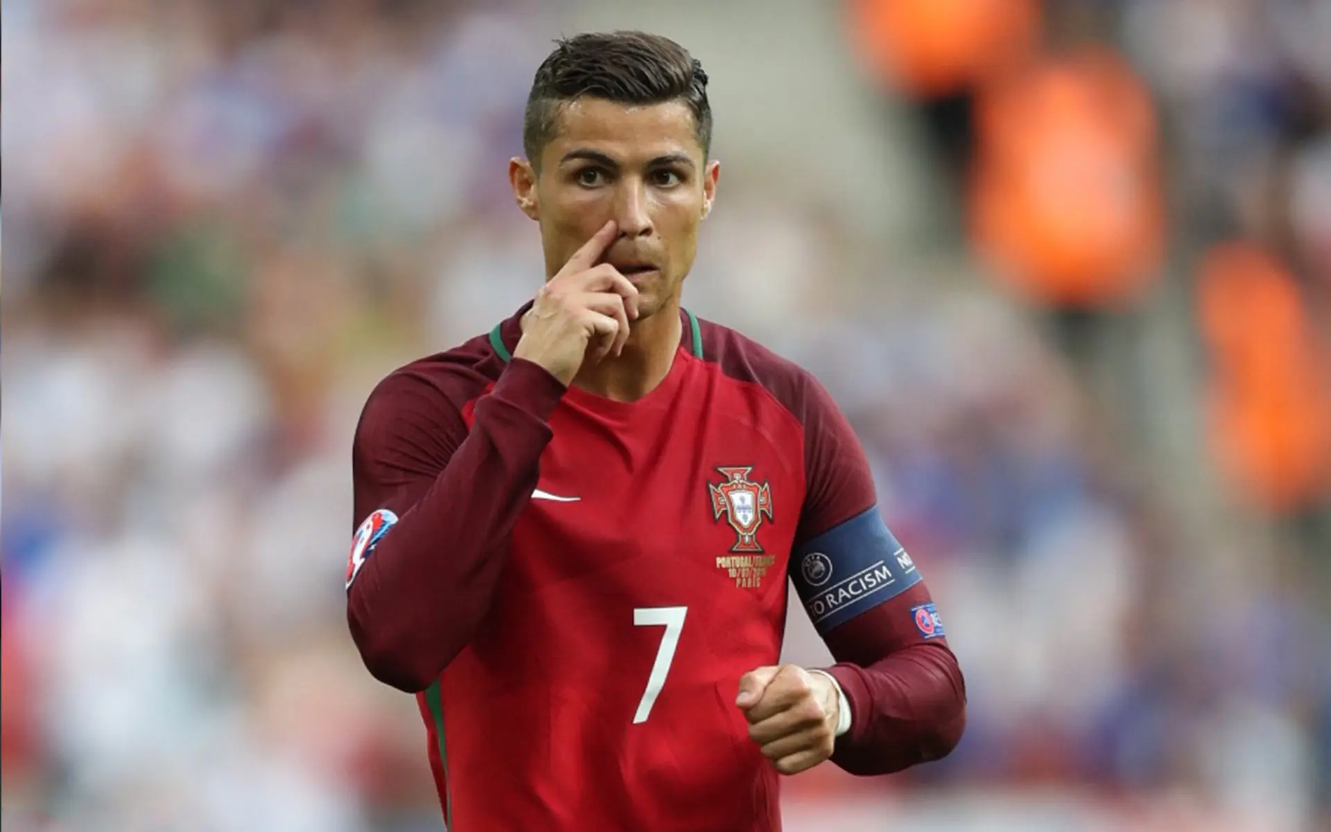 金牌赞助铸就欧冠璀璨未来，冠军的金牌是什么材料做的